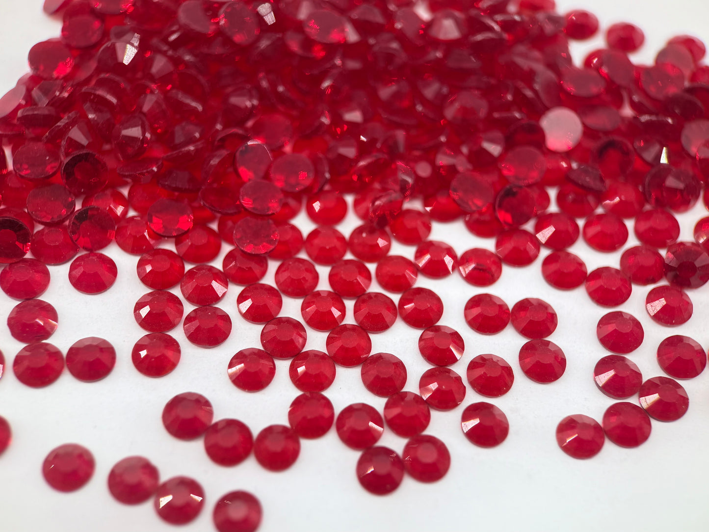 transparent mid.siam Flatback Non Hotfix Rhinestones