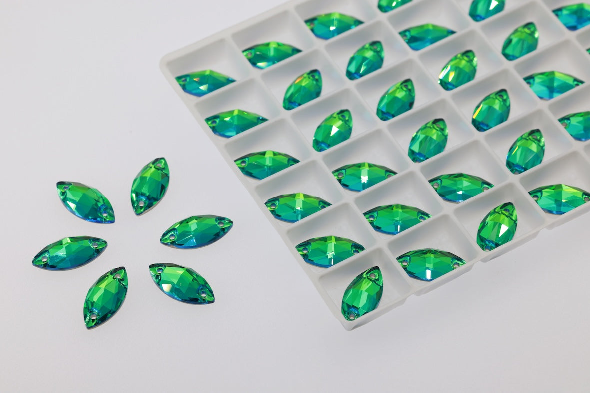 Lt.peridot K9 Crystal Horse eye