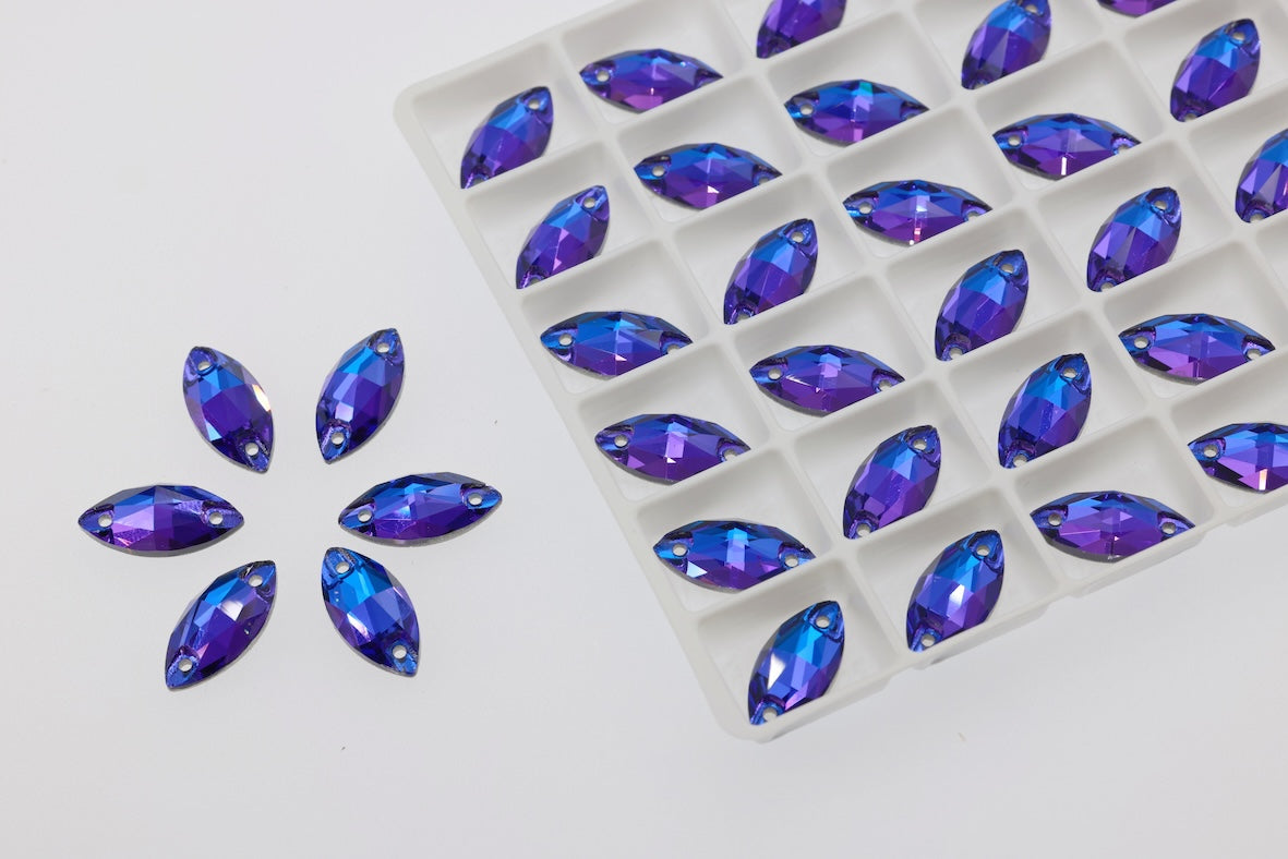 capri blue K9 Crystal Horse eye
