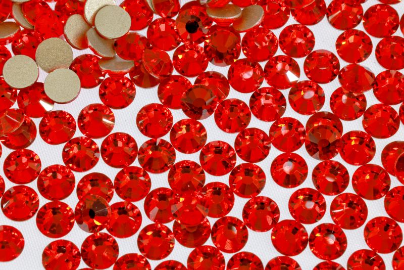 Lt. Siam Bulk Package Glass Rhinestones (Pre order)