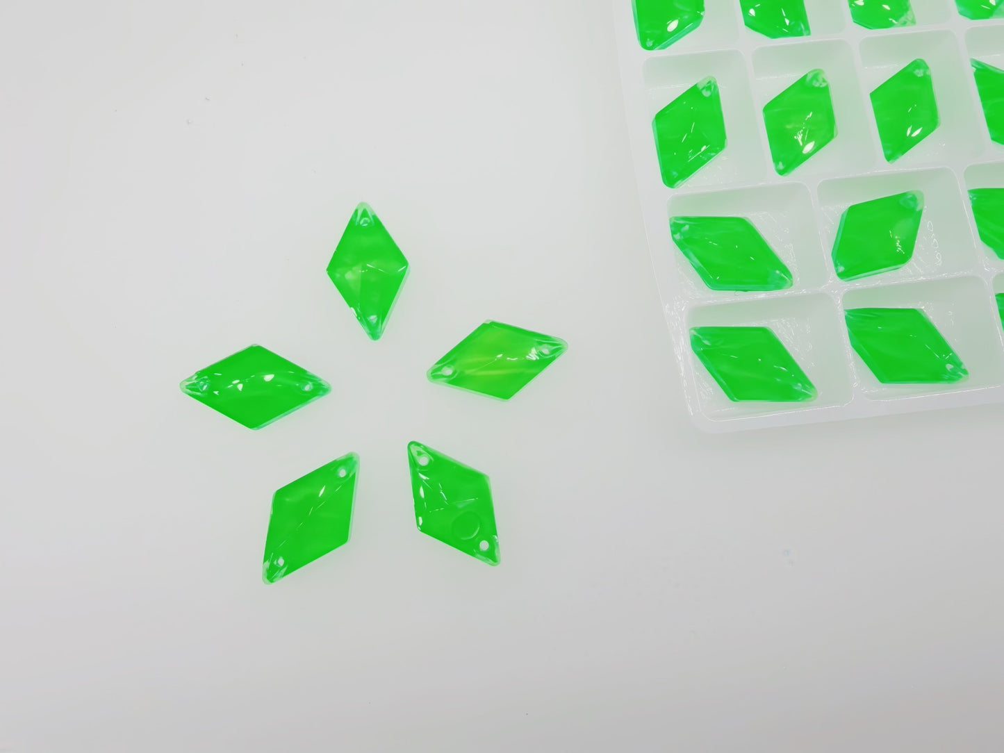 Emerald Neon Rhombus Sew On Rhinestone