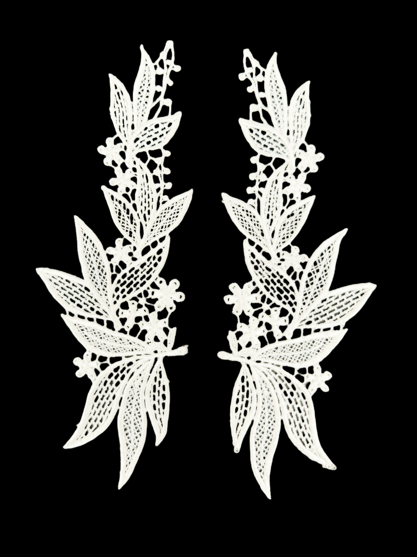 1 Pair Embroidered Applique