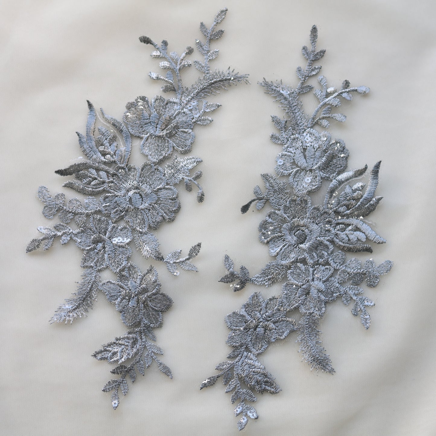 MM033 1 Pair Sequins Lace Flower Embroidered Patch