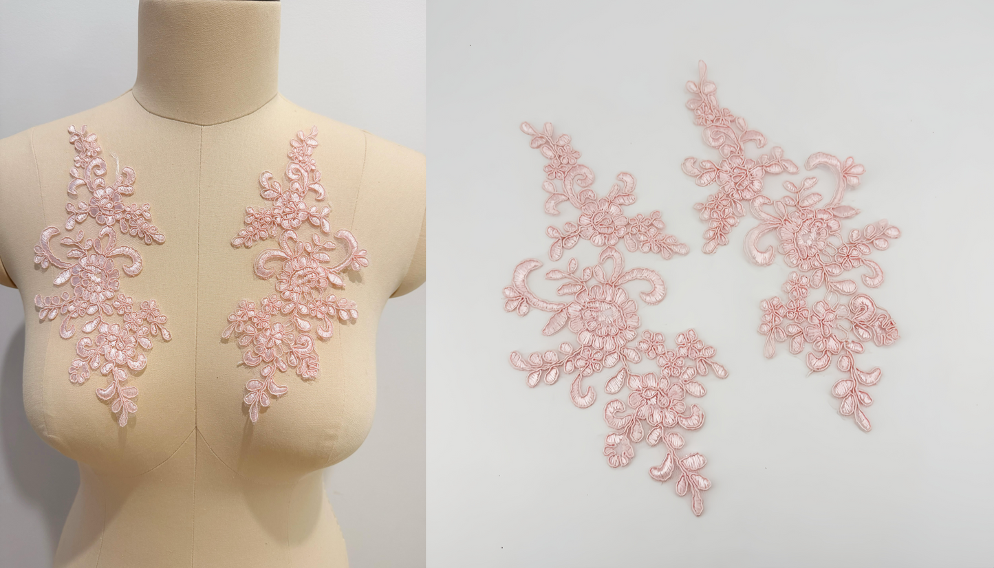 MM013 1 Pair Embroidered Applique